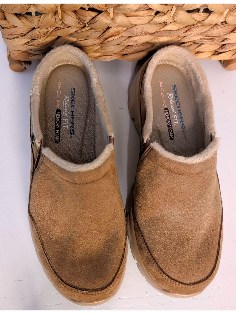Skechers Relaxed Air-Cooled Memory Foam Slip-On Clogs Tan Women's 9 Worn Once